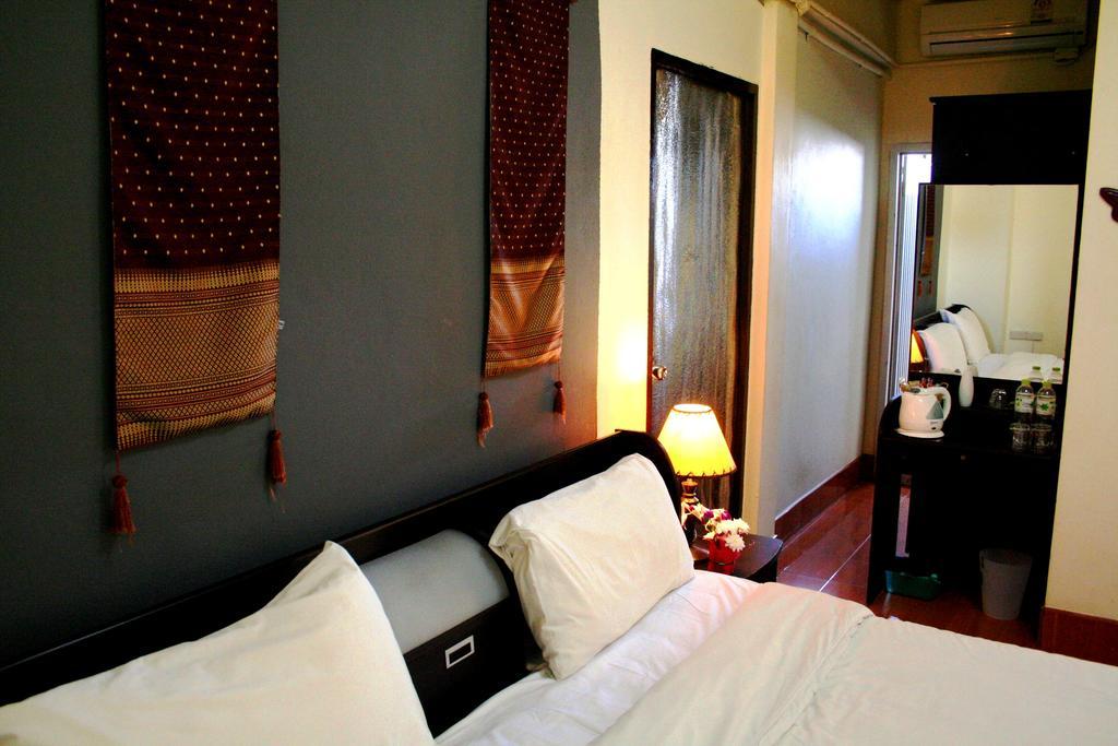 2Gether Guesthouse Karon Rum bild