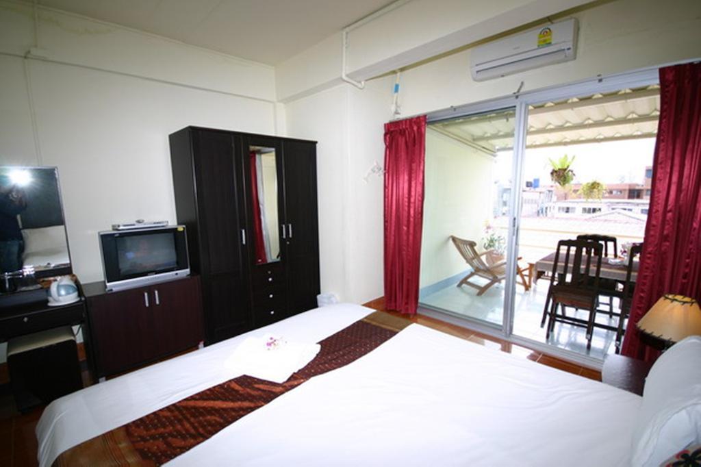 2Gether Guesthouse Karon Rum bild
