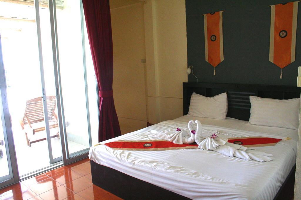2Gether Guesthouse Karon Rum bild