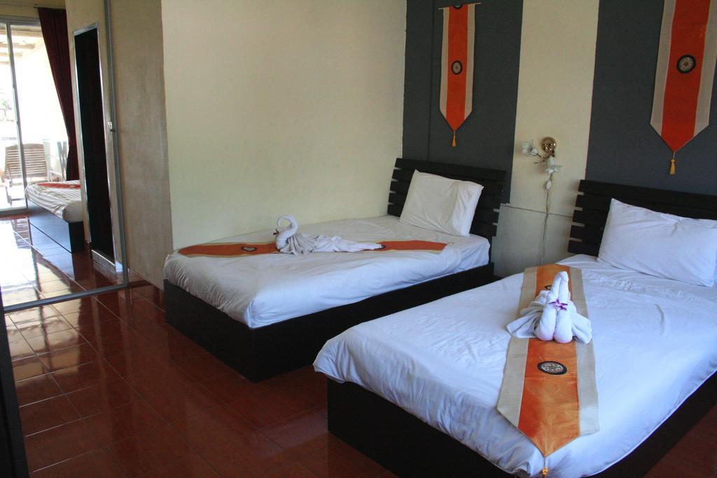 2Gether Guesthouse Karon Rum bild